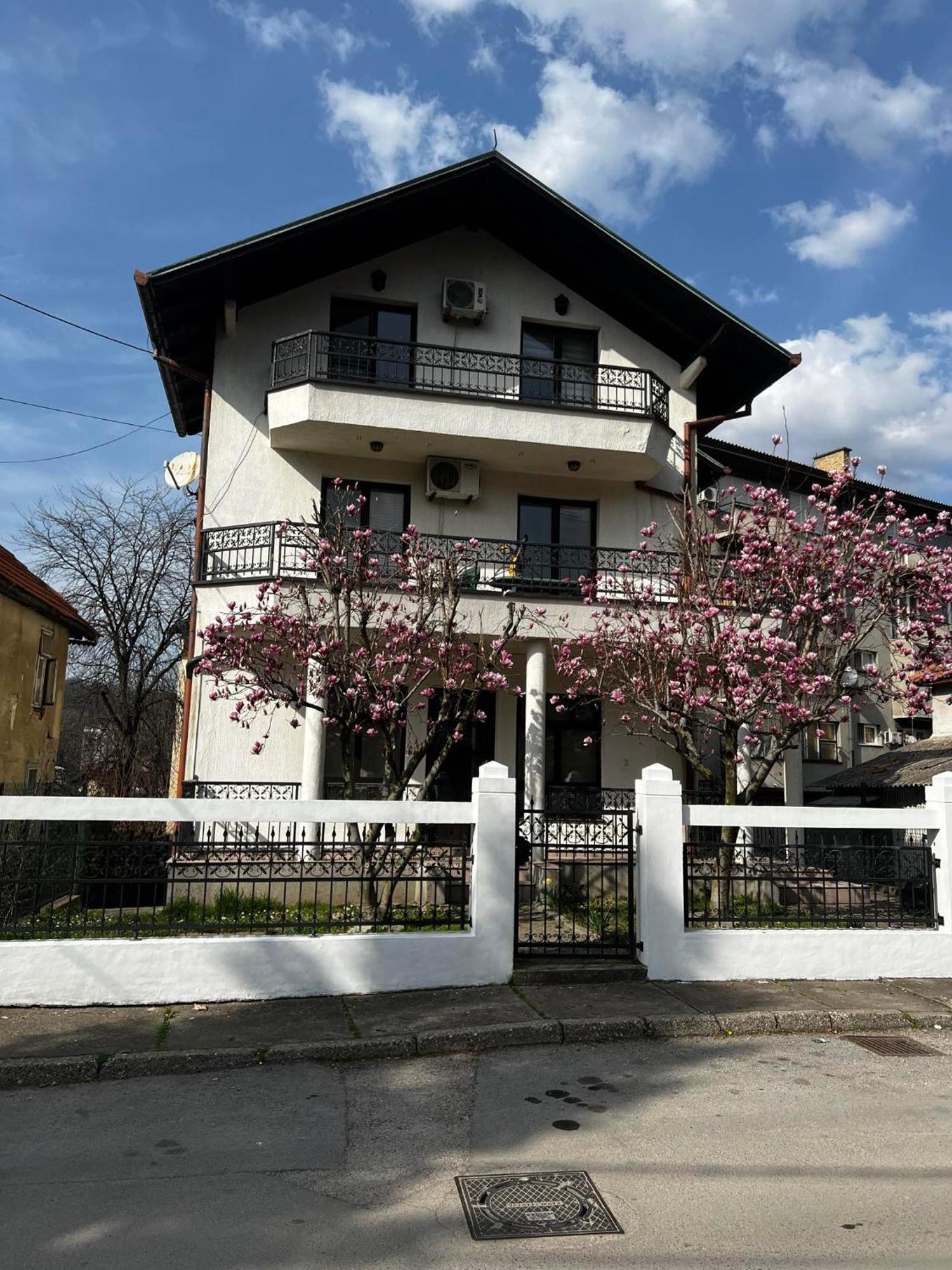 Hostel Tuzla Exterior foto
