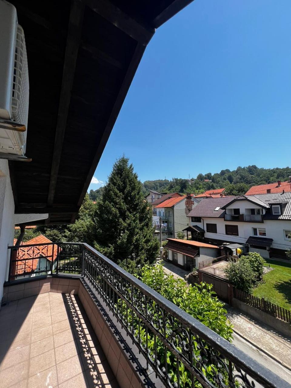 Hostel Tuzla Exterior foto