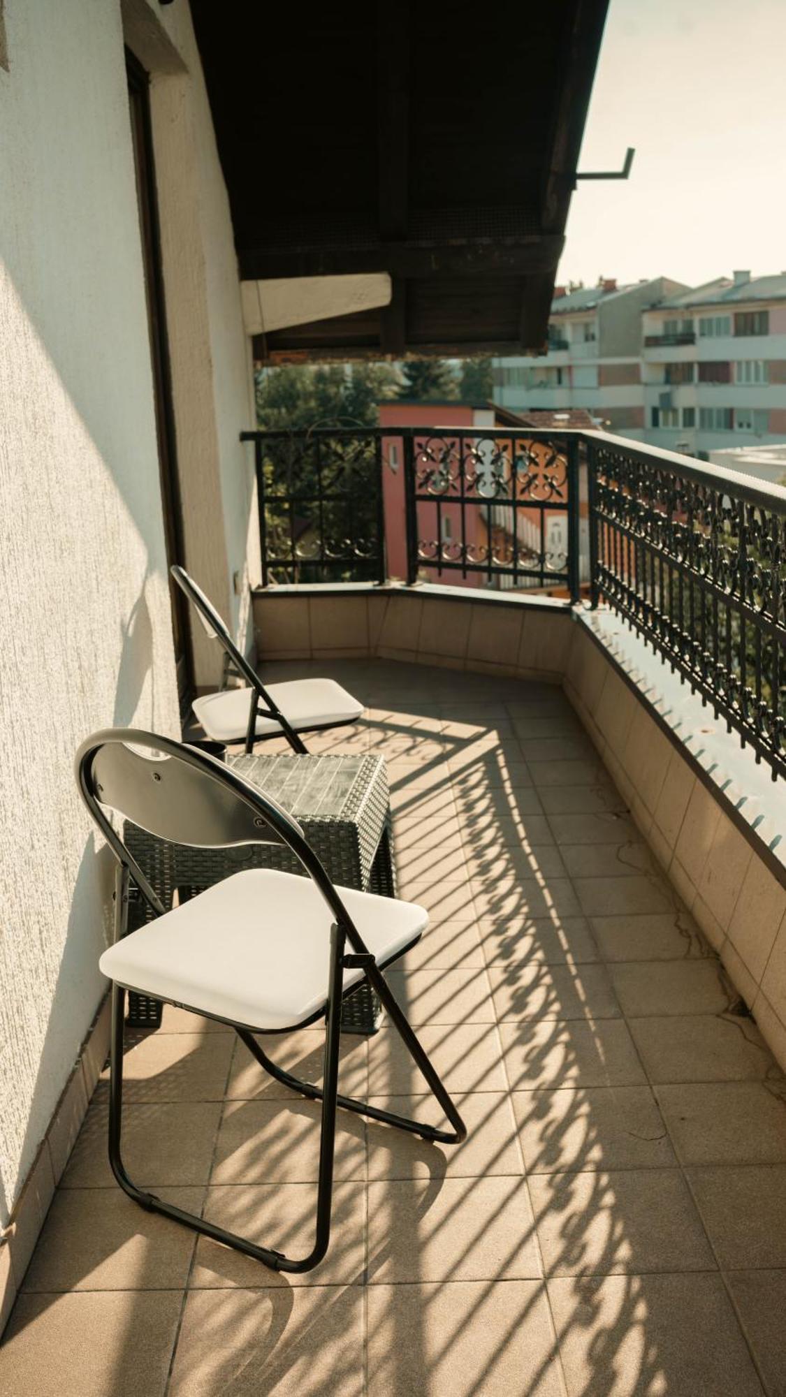 Hostel Tuzla Exterior foto